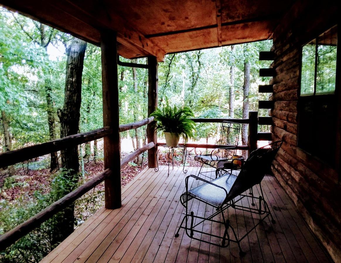 Cherokee Mountain Log Cabins Eureka Springs Exterior photo