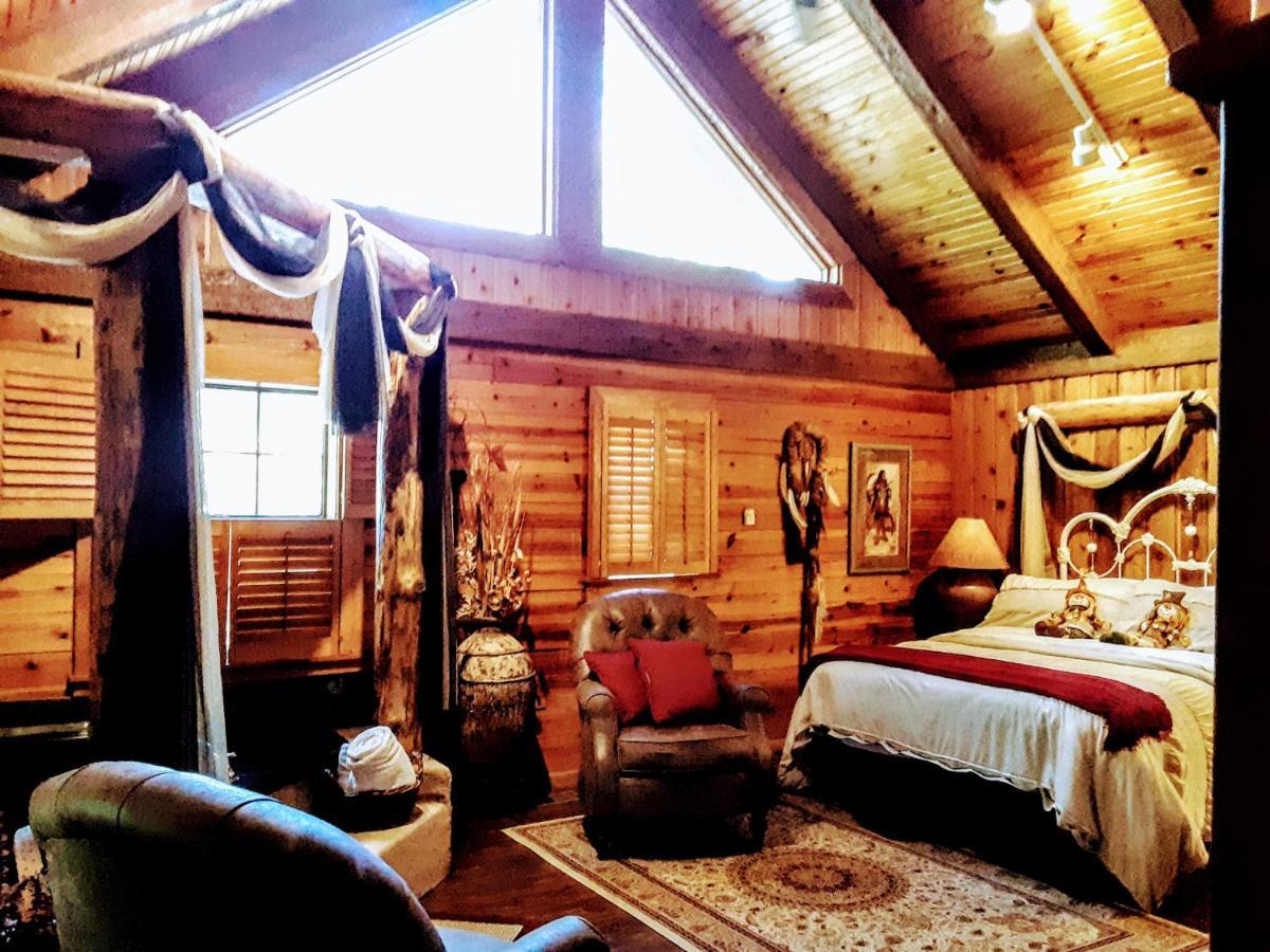 Cherokee Mountain Log Cabins Eureka Springs Exterior photo