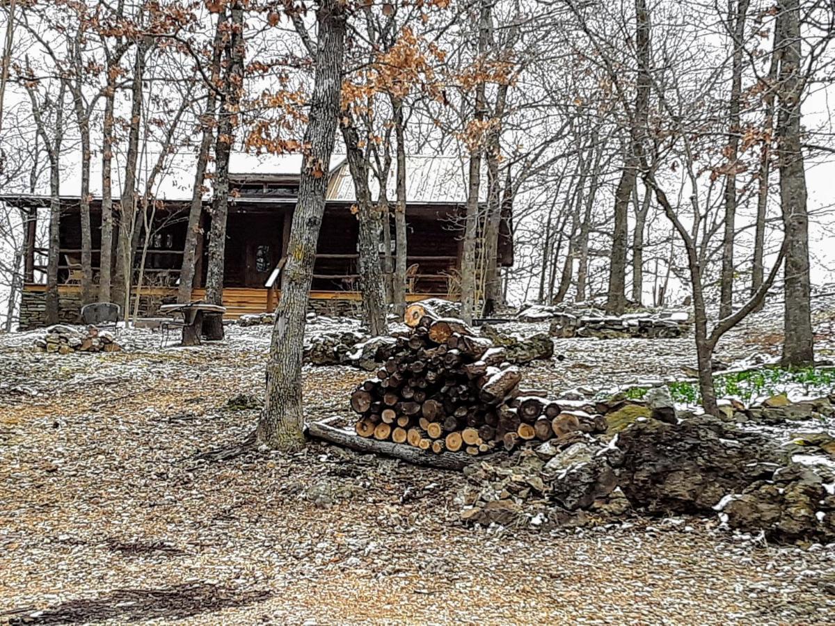 Cherokee Mountain Log Cabins Eureka Springs Exterior photo