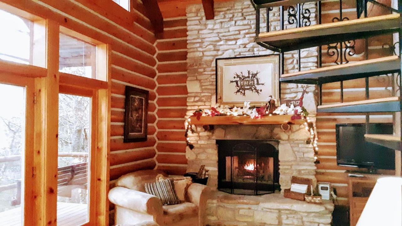 Cherokee Mountain Log Cabins Eureka Springs Exterior photo