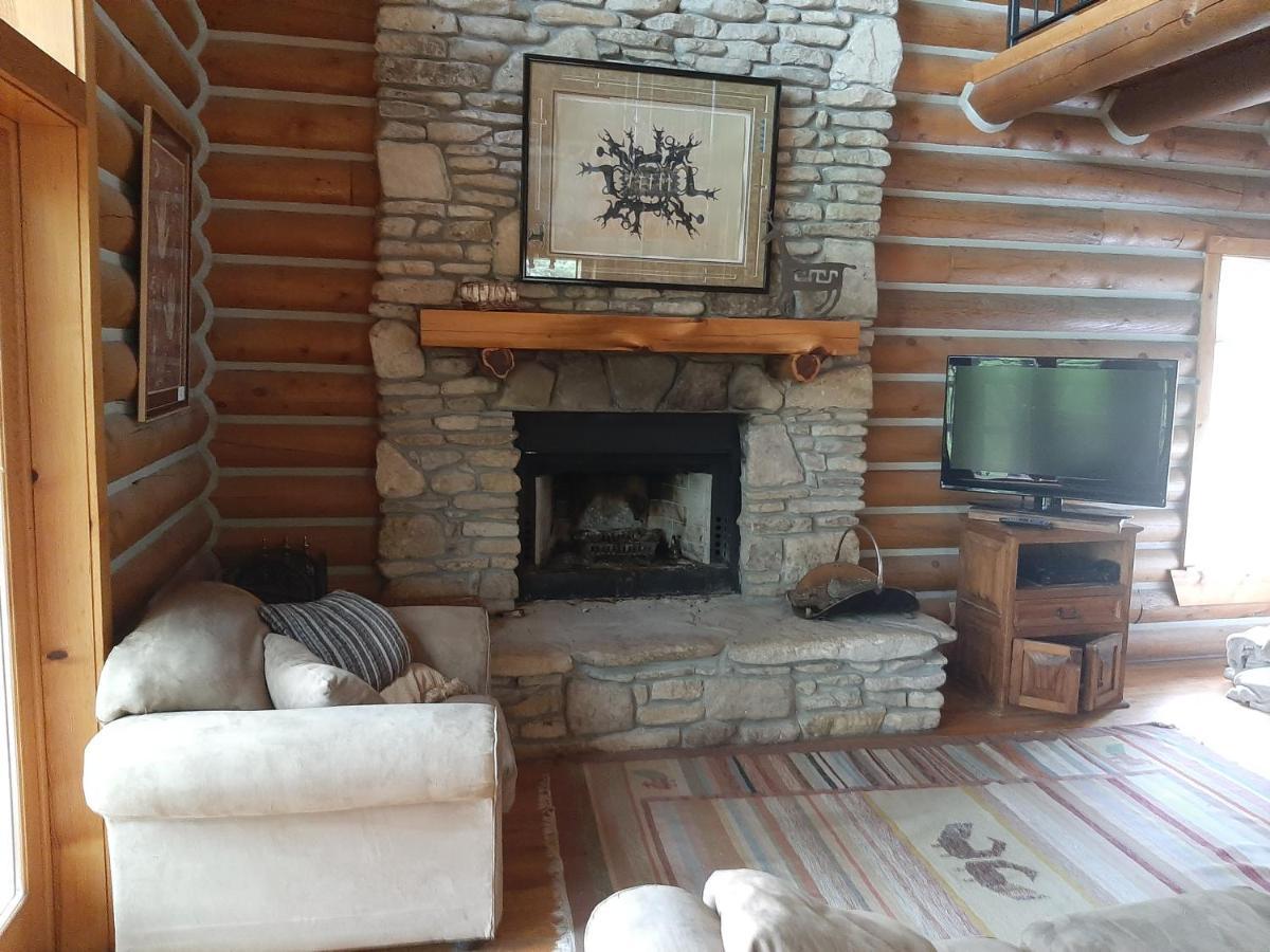 Cherokee Mountain Log Cabins Eureka Springs Exterior photo